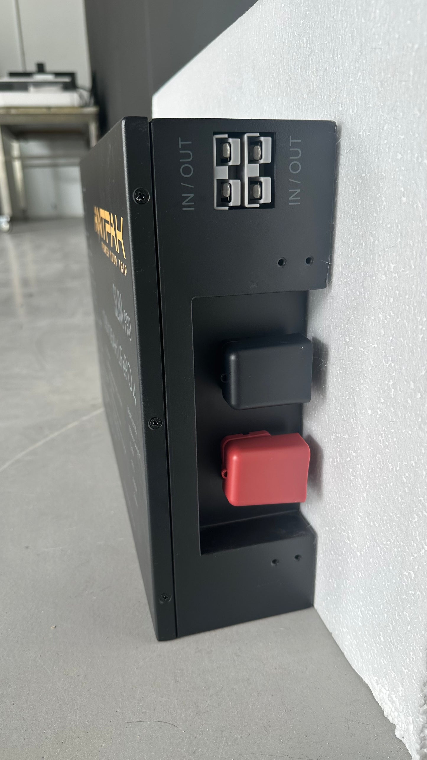 12.8V 105Ah LiFePO4 Lithium Battery