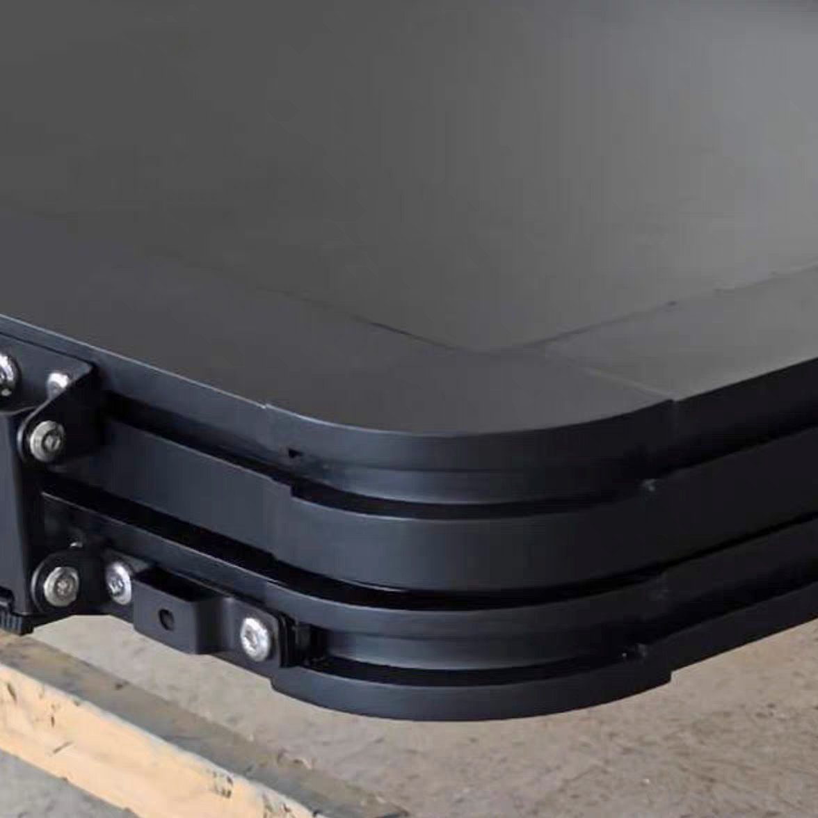 Ultra-Slim Hardshell Rooftop Tent